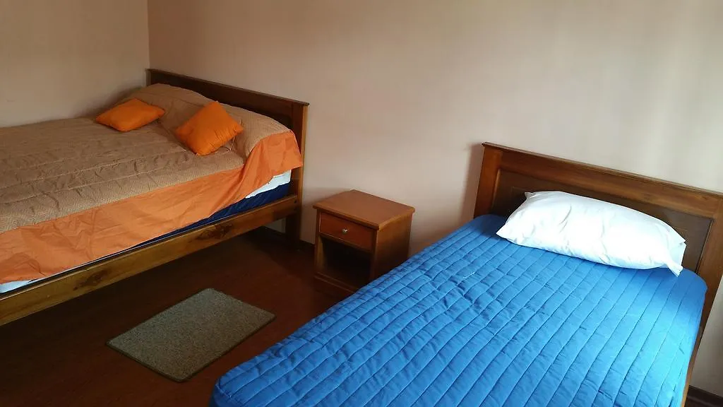 ゲストハウス Hostal Montufar キト